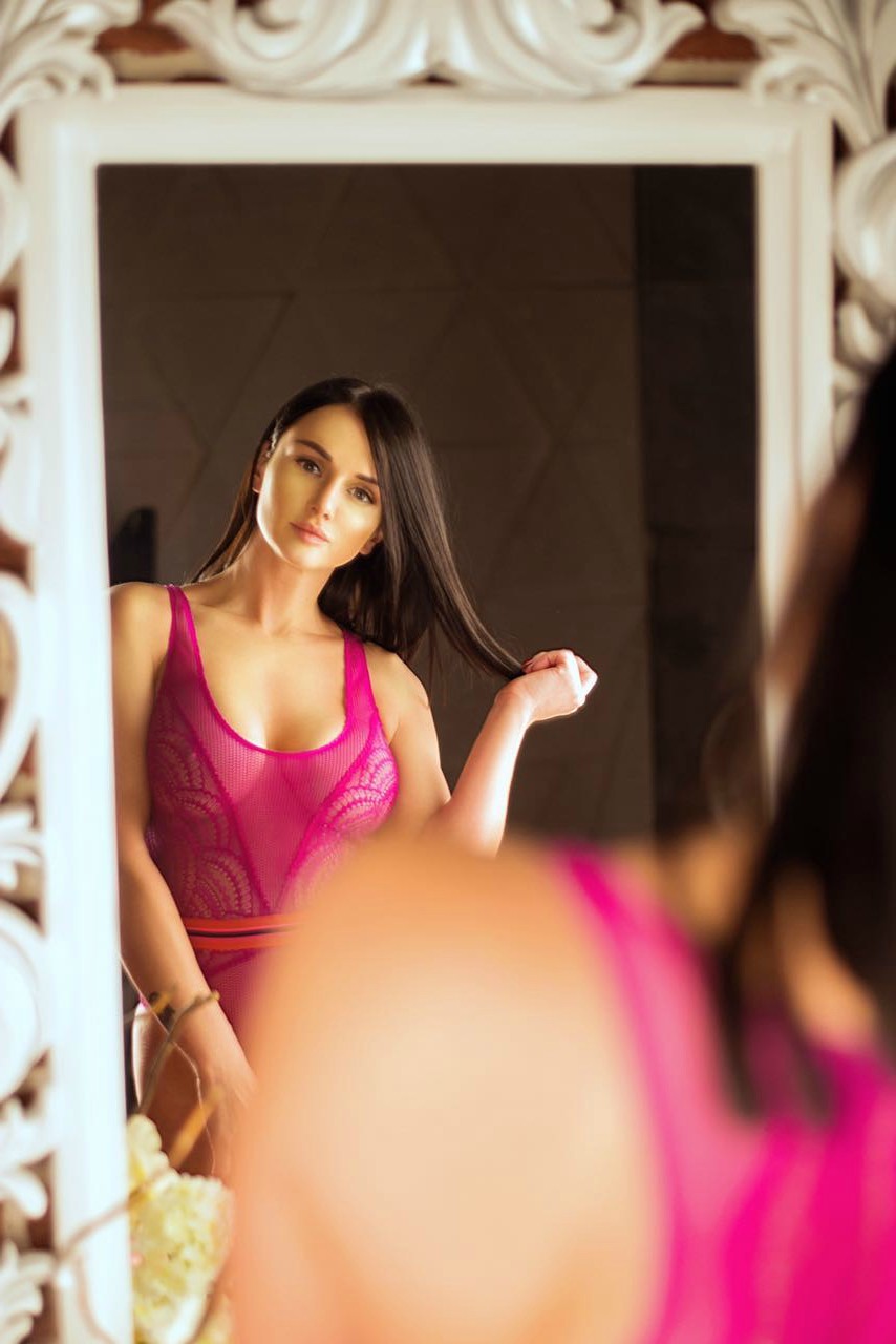 Güzel busty escort Jaky25 Antalya Escort Bayan