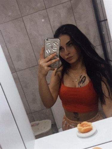 Seçkinler Nuryana escort Göğüste biten Lara